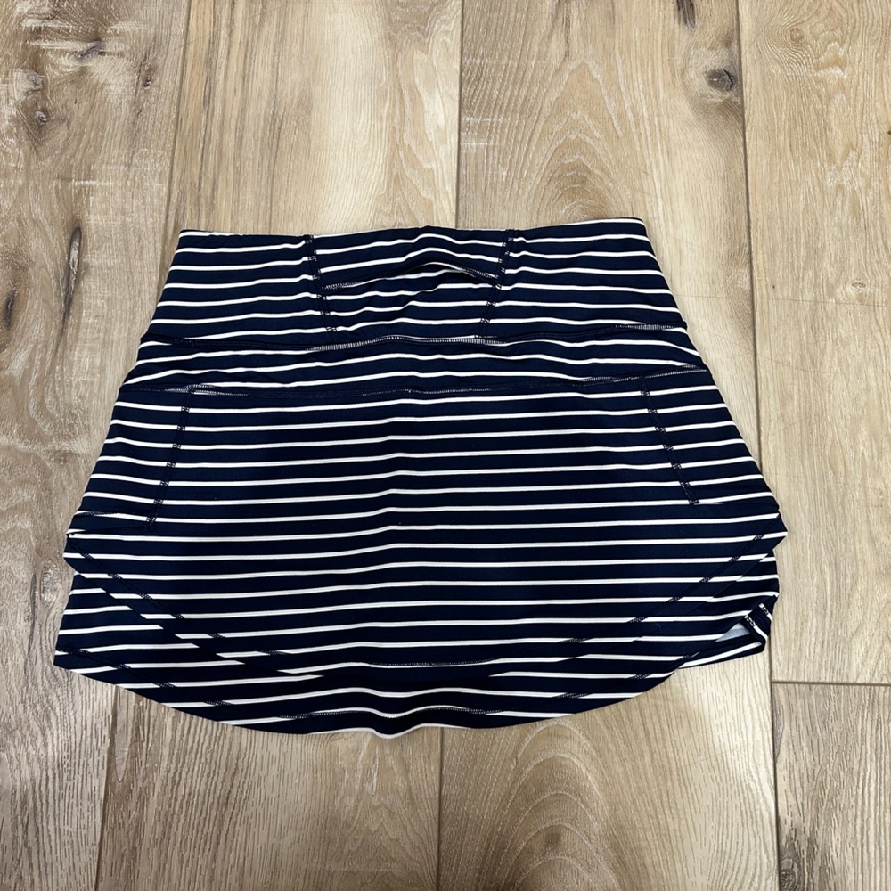 LIKE NEW ATHLETA Stealth Sculptek Skirt Tennis Skirt - Picture 9 of 12